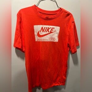Nike tee